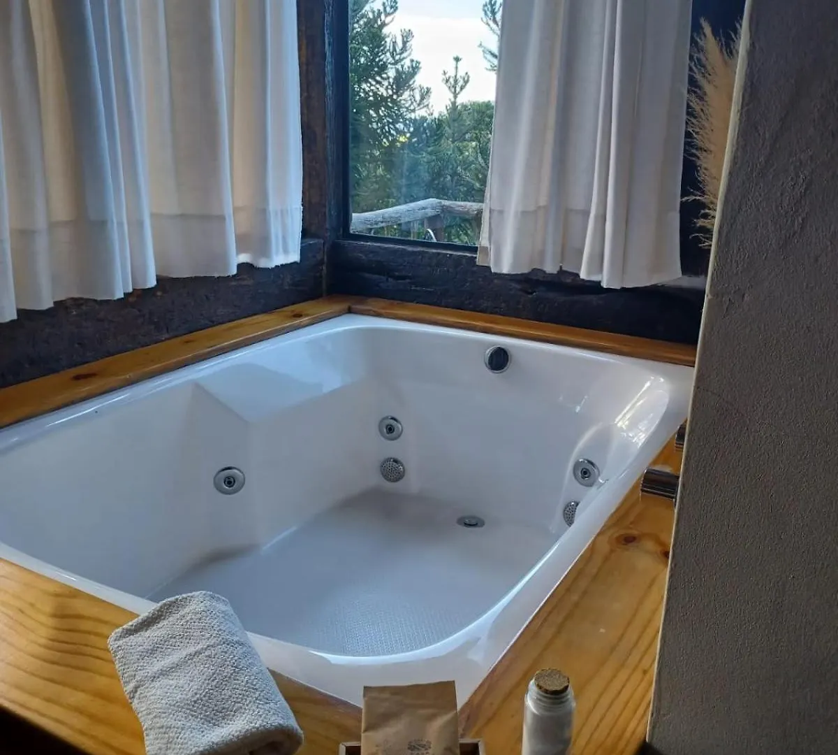 Hotel Refugio Arati Rio Rufino